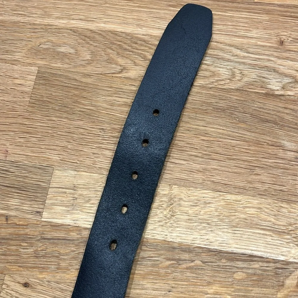 Fossil Distressed Black Leather Belt w/ Silver Tone Buckle, Men’s Size 42